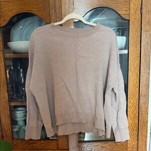 Universal Thread Women's Beige Crew Neck Sweater